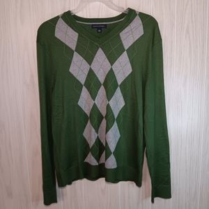 Banana Republic Green with Grey diamond large V-neck golf sweater silk